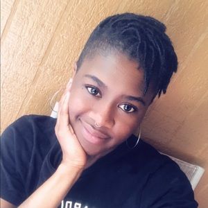 Meet your Posher, Candice